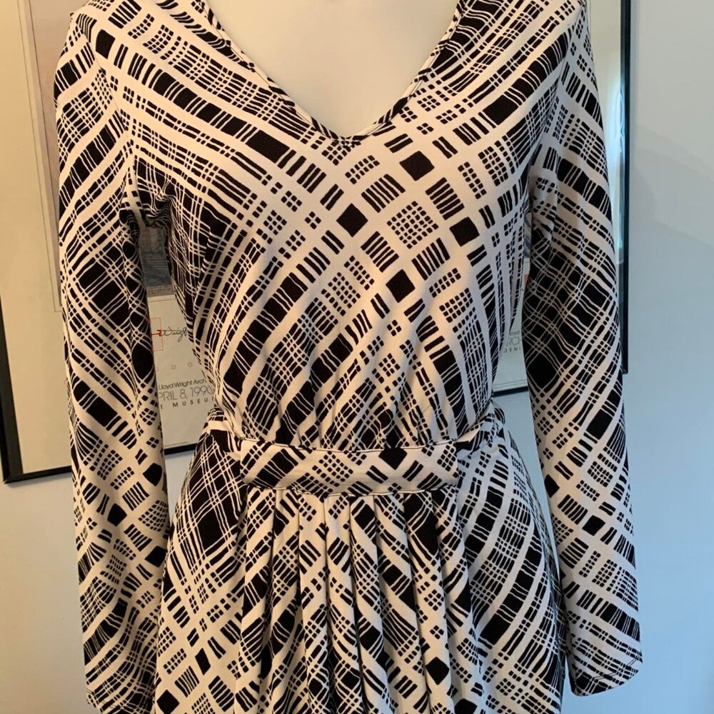 Weekend by Max Mara Women’s Belted Plaid Midi Dress black/white size med-large - Picture 3 of 12